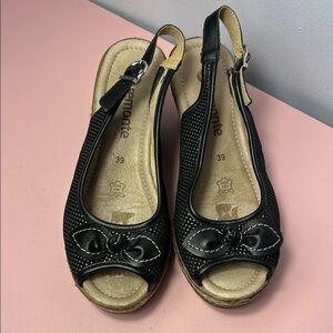 Remonte Black Wedge Shoes with Stylish Design
